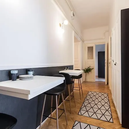 Otel Andrassy Avenue *